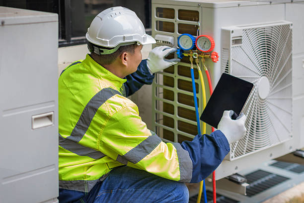 Professional Hvac technician working in Canal Point, FL